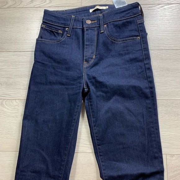 Levi’s 721 High Rise Skinny Dark Wash Jeans - Picture 6 of 16